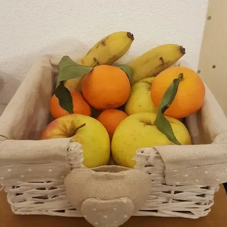 Ca'suana Bed & Breakfast Lanzo dʼIntelvi